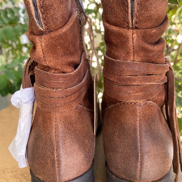 Born Cross Leather Rust Brown Distressed Ankle Booties with Fringe Tassels - Picture 5 of 6